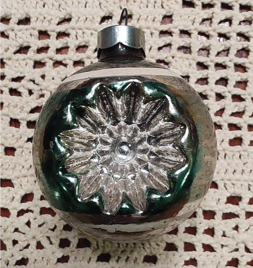 Image of glass RDR ornament in silver and green
